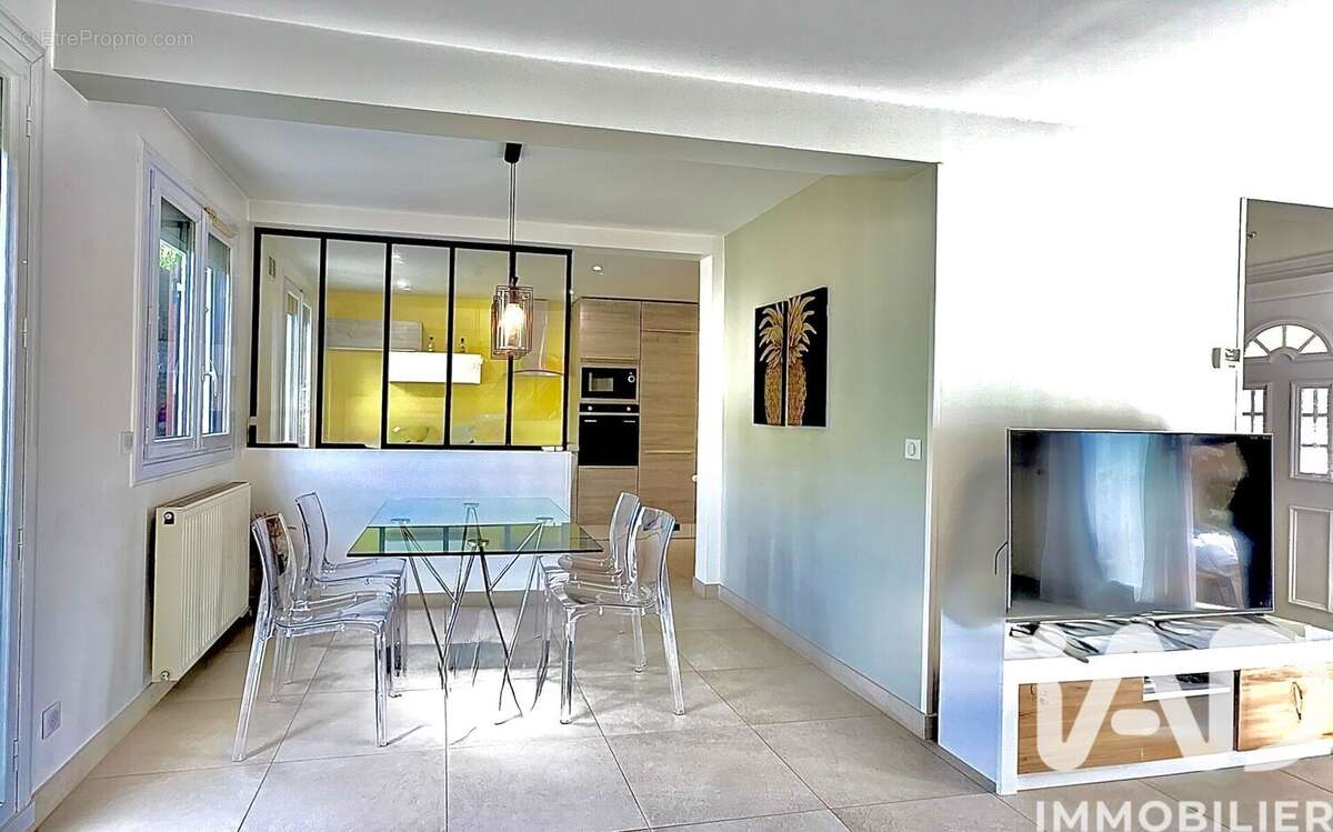 Photo 3 - Maison à CLAYE-SOUILLY