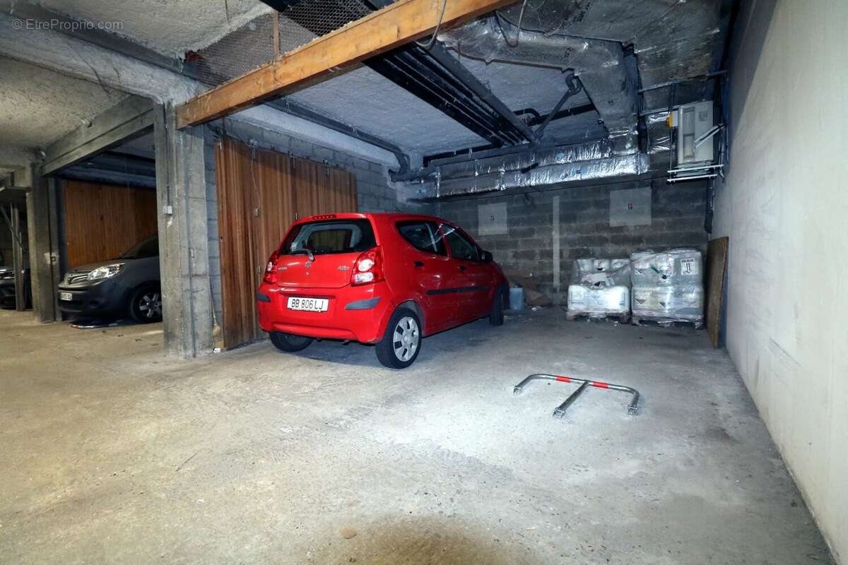 Parking à VERSAILLES