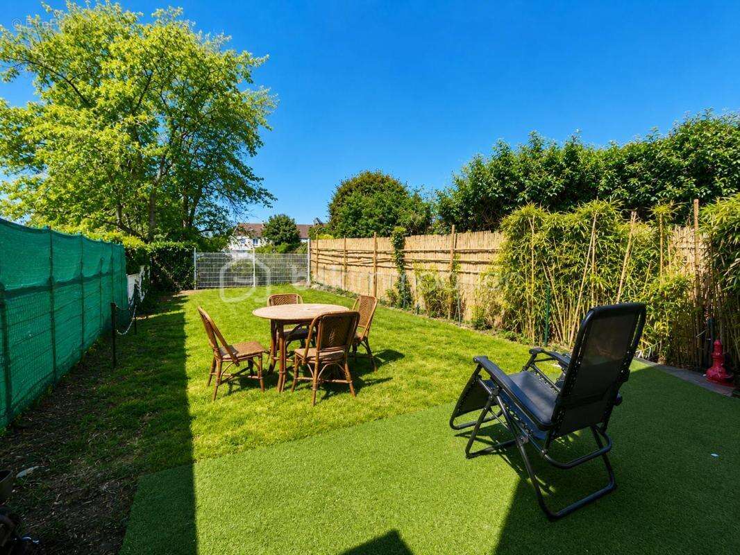 Maison familiale 5 pièces - 85 m ² habitables - Terrain de 216 m² - Combles aménagés de 27 m² - Jardin sans vis-à-vis - photo 22
