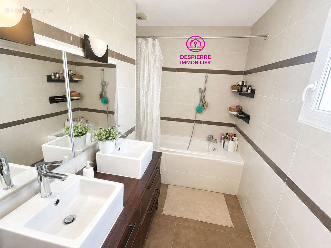 SAINT RAMBERT D'ALBON, Côté Coinaud !!! Maison sur 2 niveaux, 141 m2 habitables environ avec 750 m2 de terrain - photo 7