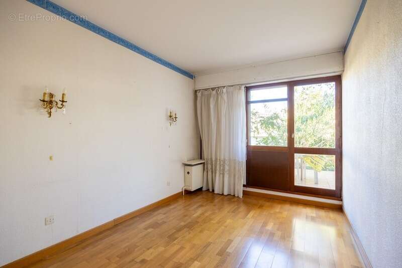 Appartement à MARSEILLE-11E