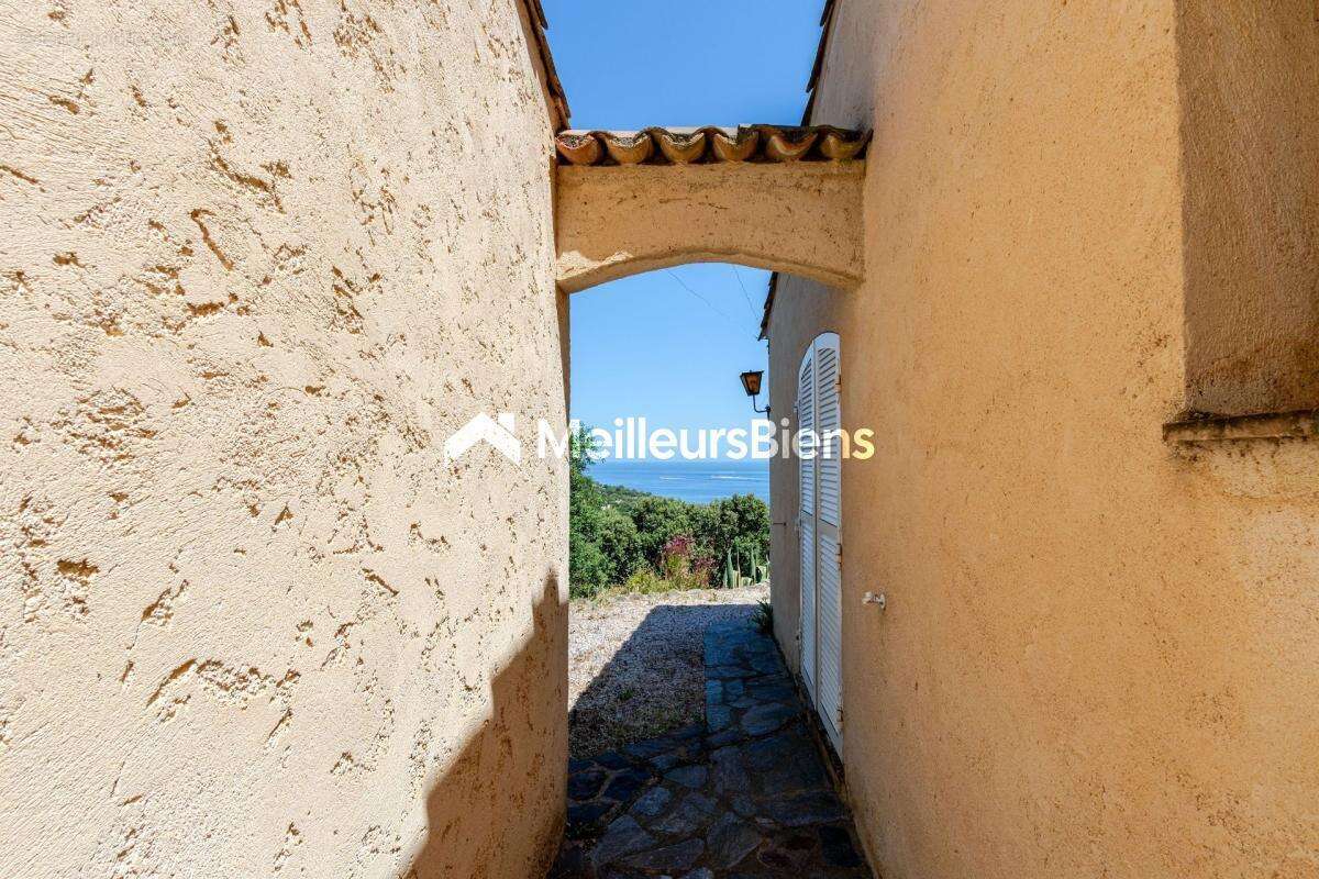 Maison à RAMATUELLE
