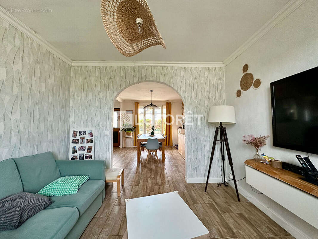 Maison à VIRY-CHATILLON