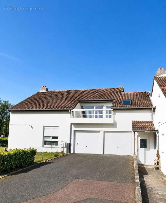Appartement 83 m² à Hombourg-Haut  - photo 8