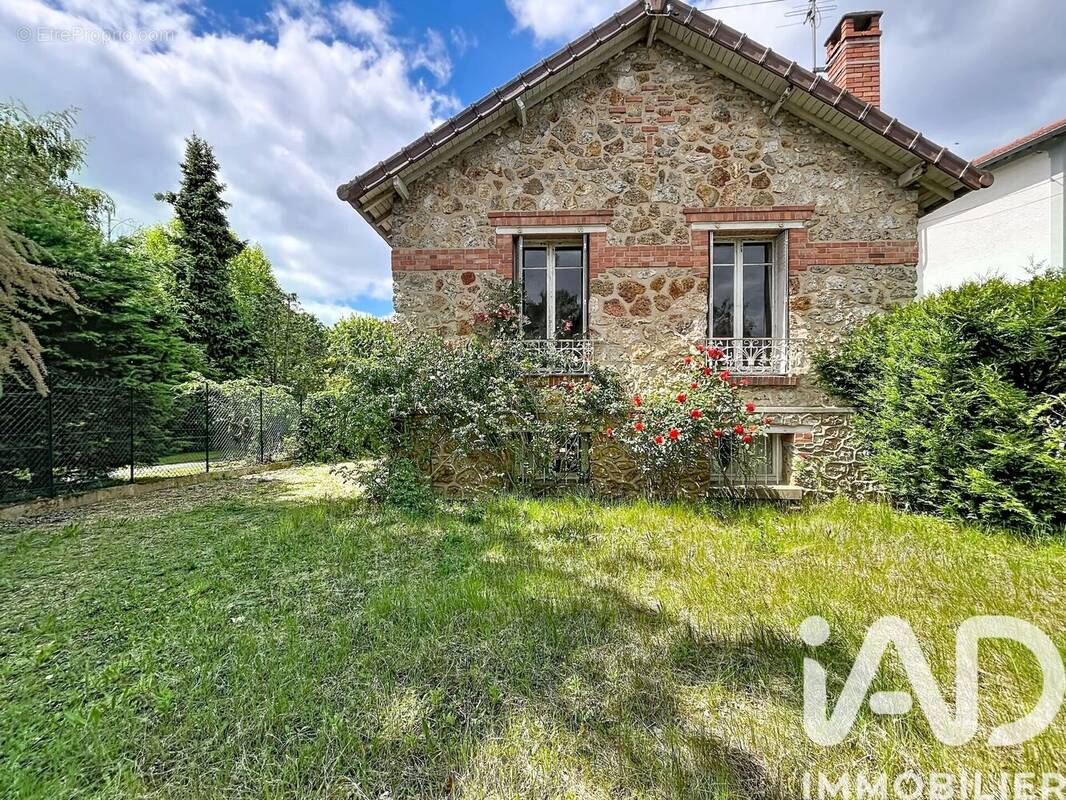 Photo 1 - Maison à LE VESINET
