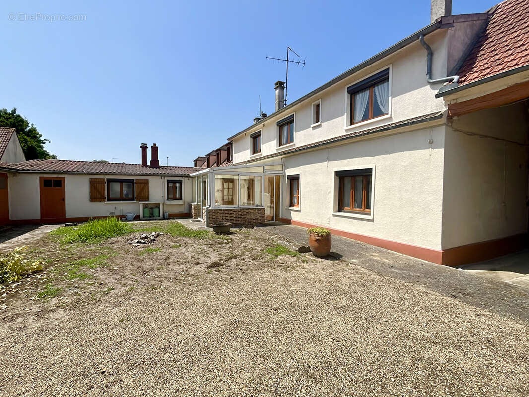 Maison à HOUDANCOURT