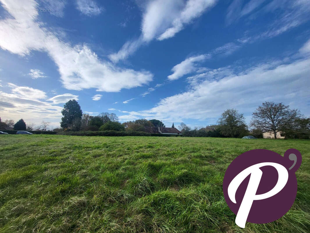 Terrain à LALINDE