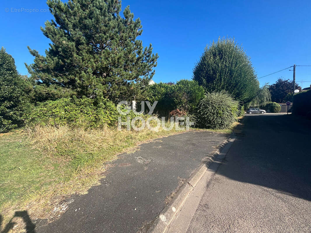 Exclusivite - terrain a vendre 121m² - olivet - photo 2