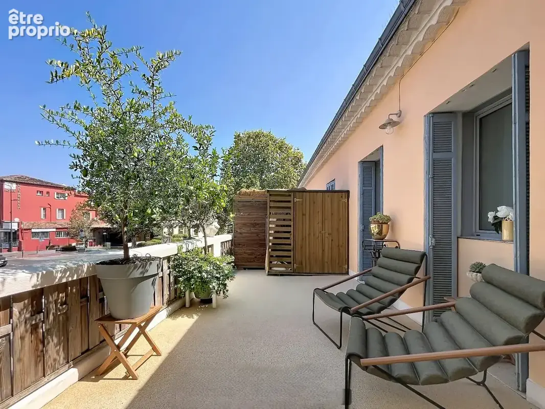 Appartement d'exception - haut de villa de style haussmanien - terrasse 32 m2 - balcon vegetalise - mouans sartoux centre - photo 14