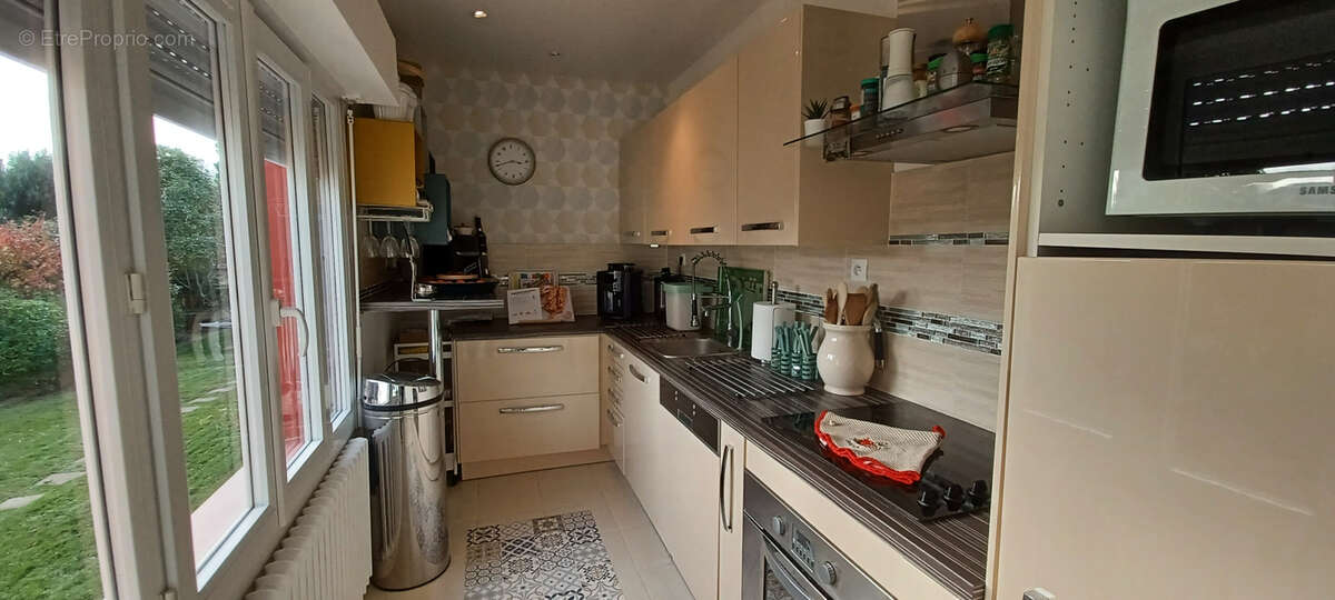 Maison à LE RELECQ-KERHUON