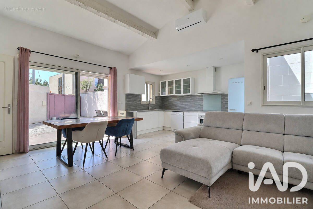 Photo 1 - Maison à MARSEILLE-13E