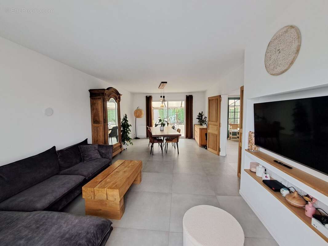 Maison à SAINT-JEAN-DE-LINIERES