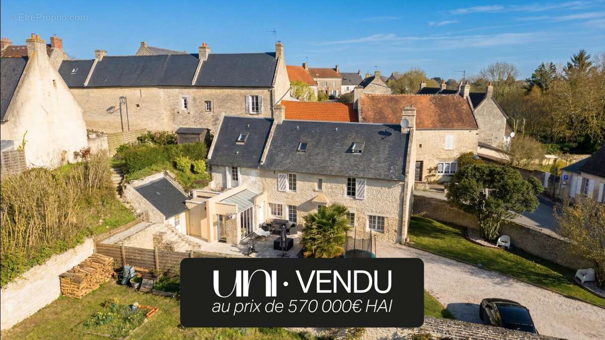 Maison à FONTAINE-HENRY