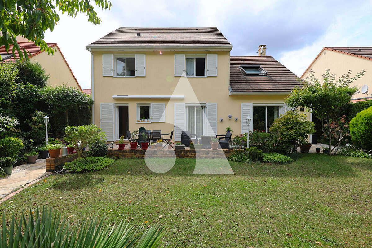 Maison à SAINT-GERMAIN-LES-CORBEIL