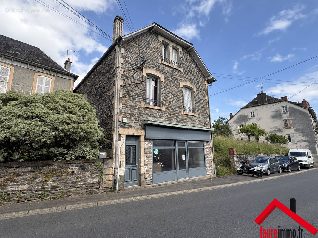 Maison à ALLASSAC