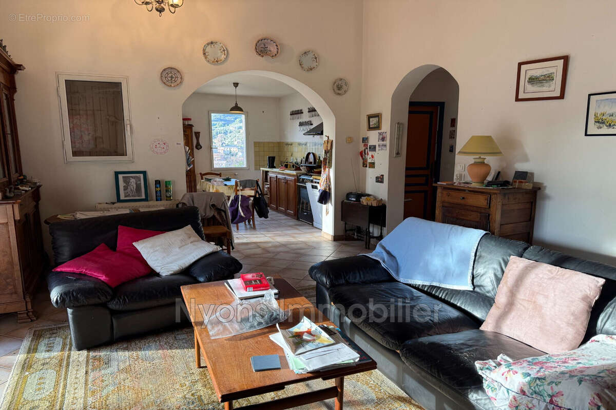 Maison à BUIS-LES-BARONNIES