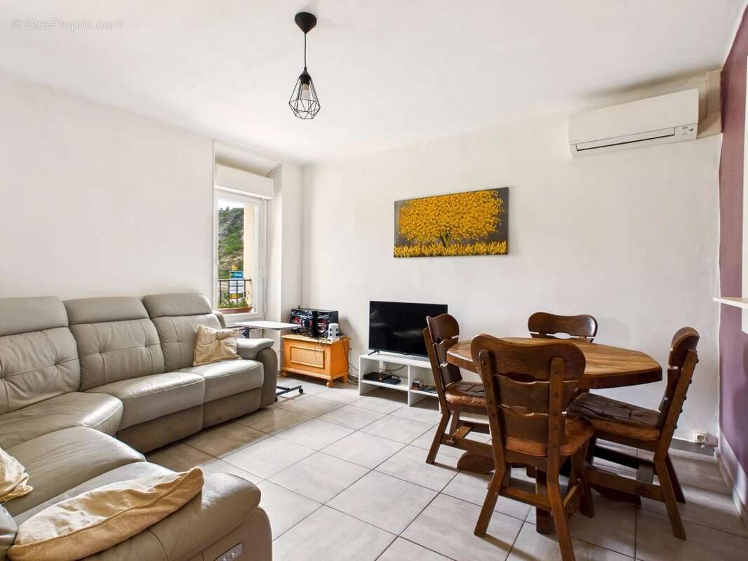 Maison à VILLESEQUE-DES-CORBIERES