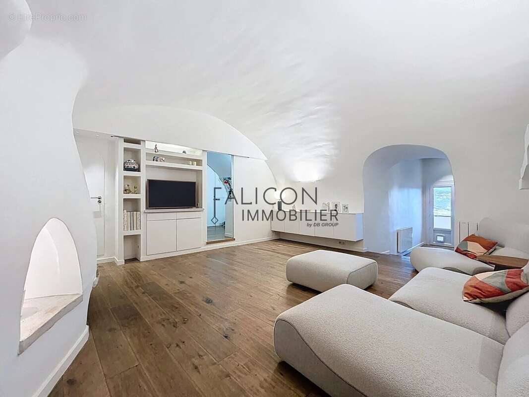 Appartement à FALICON