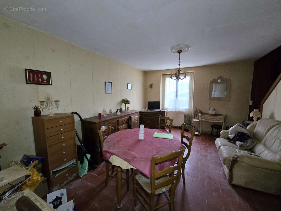 Maison à MEZIERES-EN-BRENNE