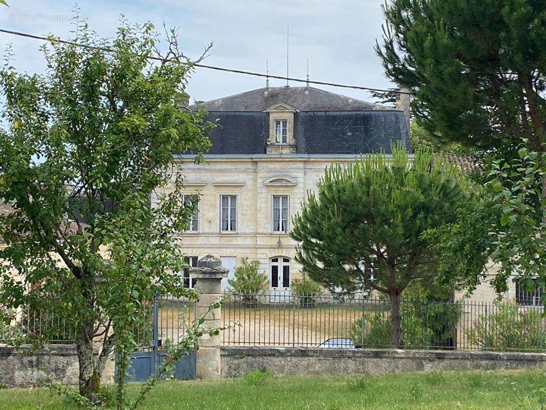 Maison à MONTAGNE