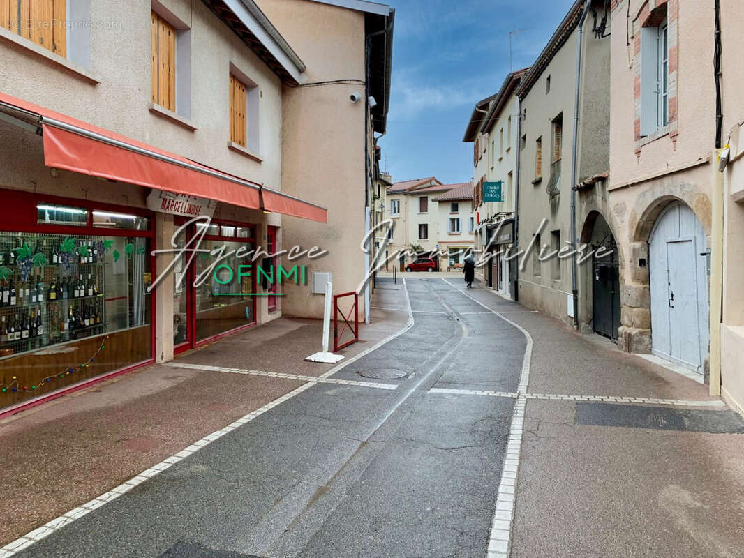 Commerce à SAINT-MARCELLIN-EN-FOREZ