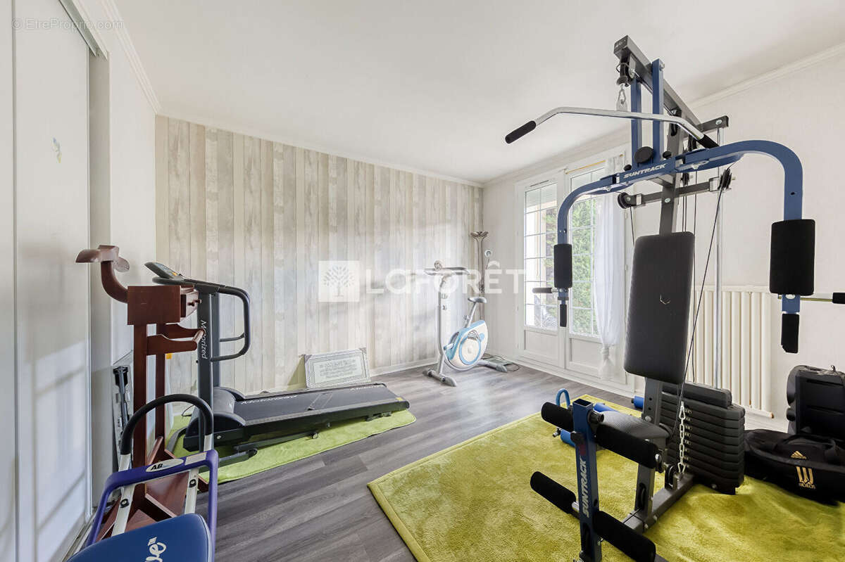 Maison à OZOIR-LA-FERRIERE