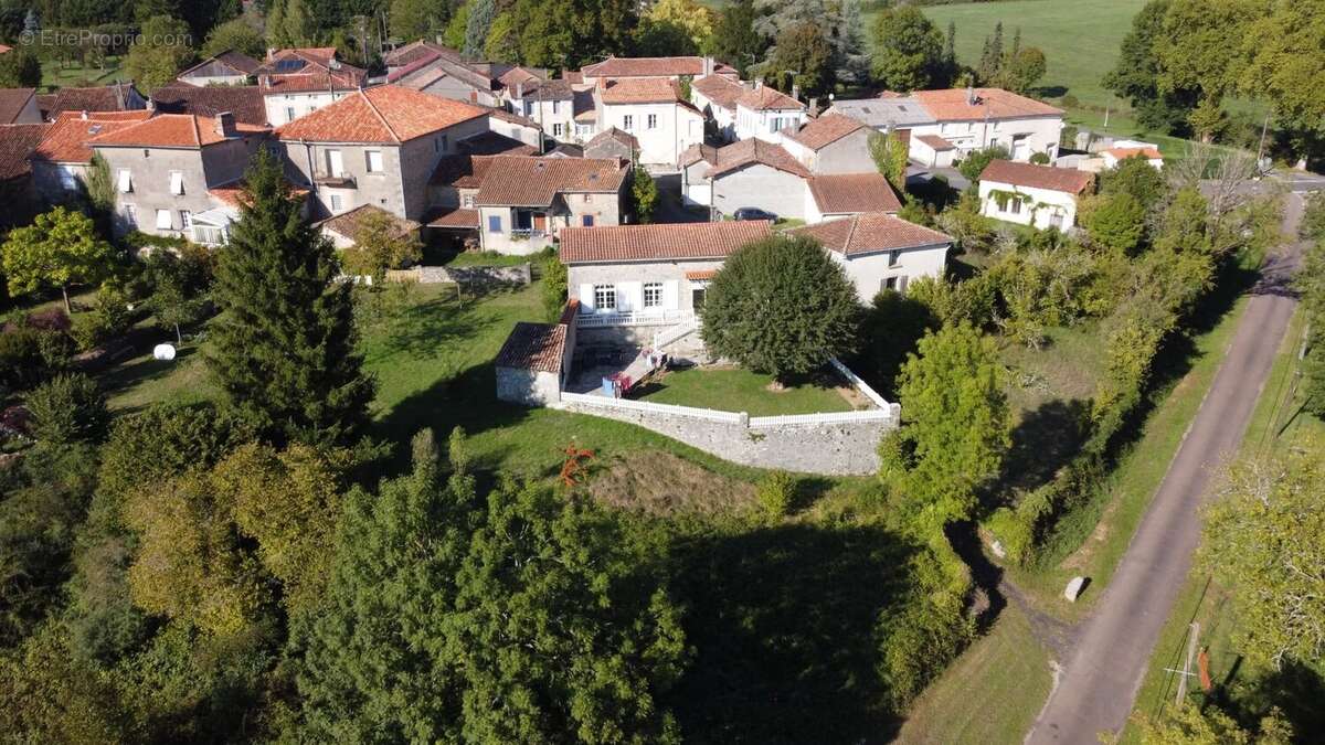 Maison à SAINT-CLAUD