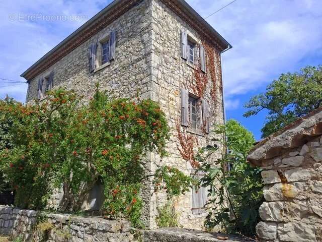 Maison à RUOMS