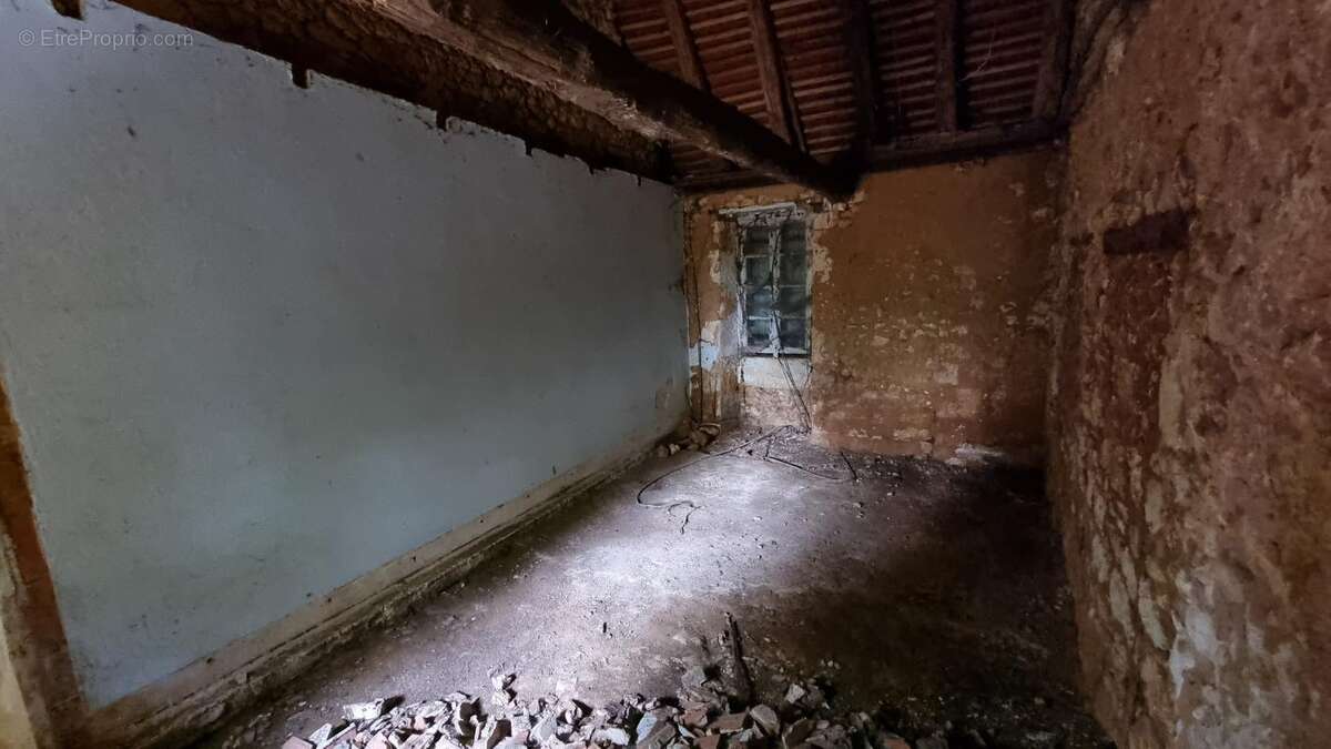 Maison à SAINT-FELIX-DE-VILLADEIX