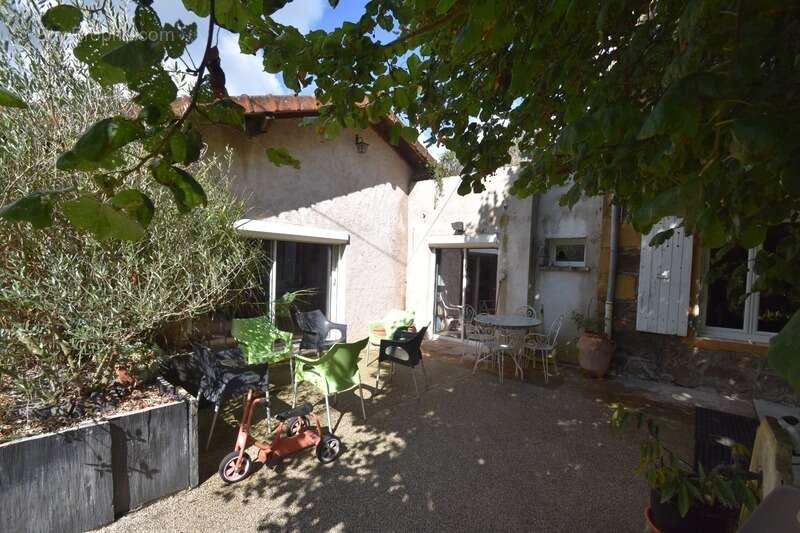 proche Chauffailles - Maison pierre - 7 piéces dont 4 chambres-  137m² - photo 15
