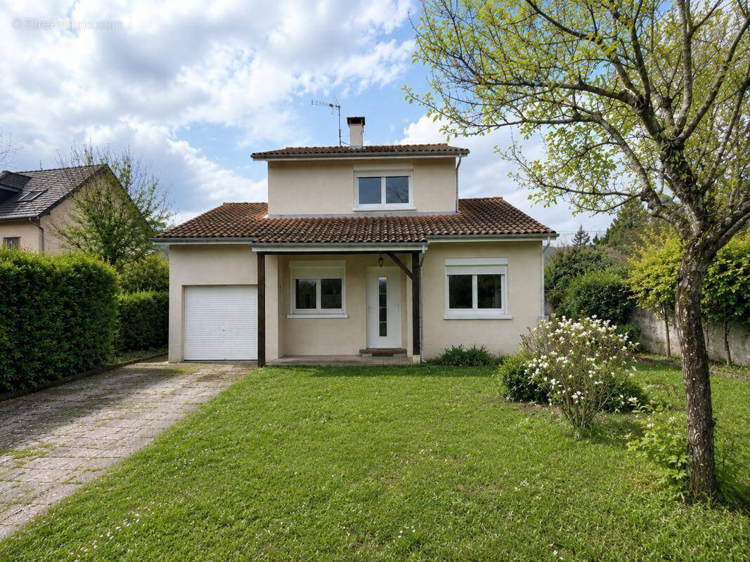 Maison à SAINT-EGREVE