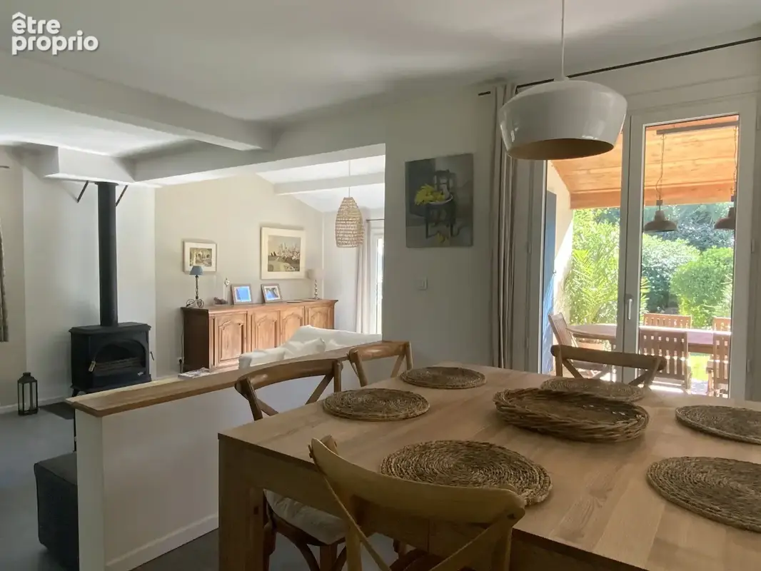 Villa avec piscine dans un cadre verdoyant à 12 minutes d'Uzès. - photo 3