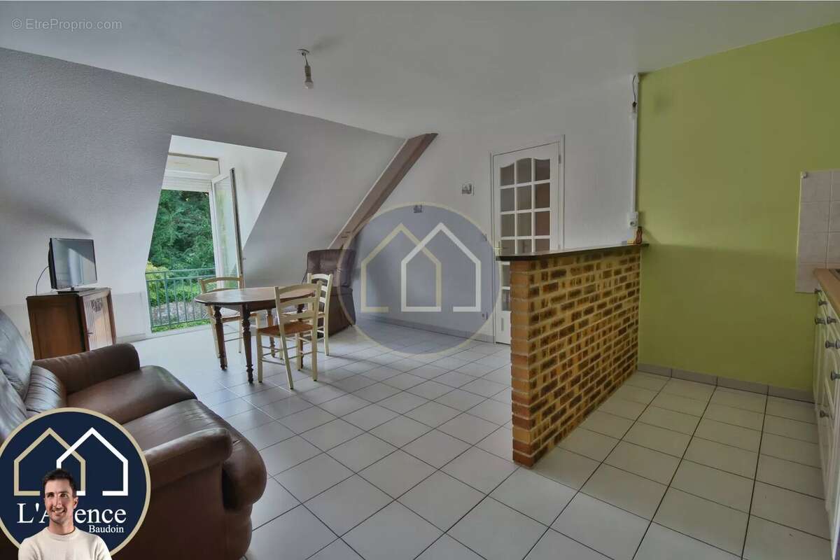 Appartement à EPERNON