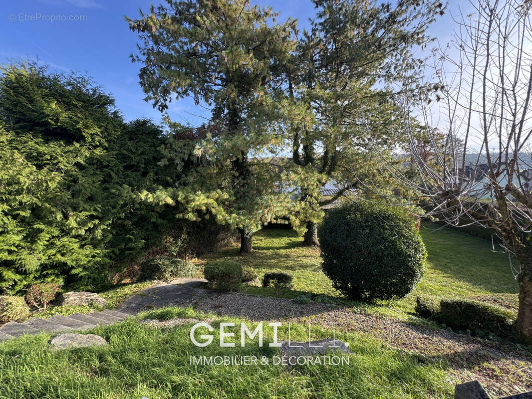 Maison à STEINBRUNN-LE-BAS