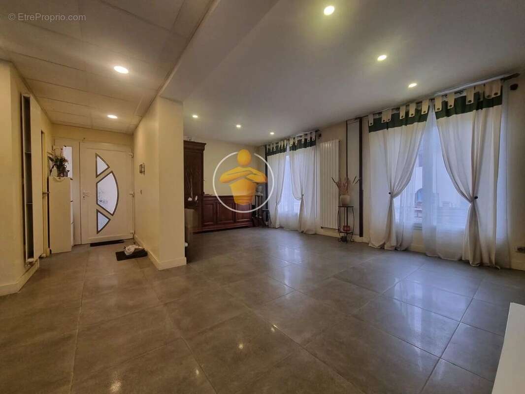 Maison à VILLIERS-LE-BEL