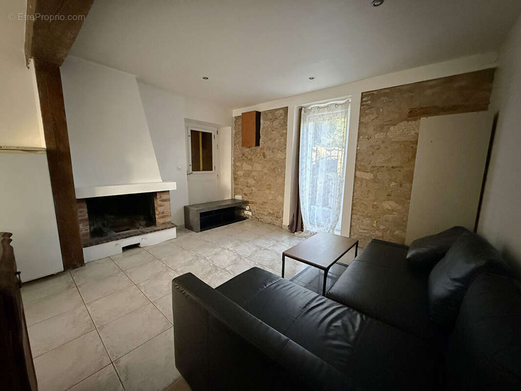 Appartement à FONTAINE-CHAALIS