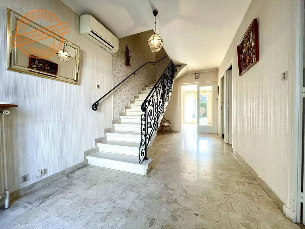 Maison à SAINT-SORLIN-EN-VALLOIRE