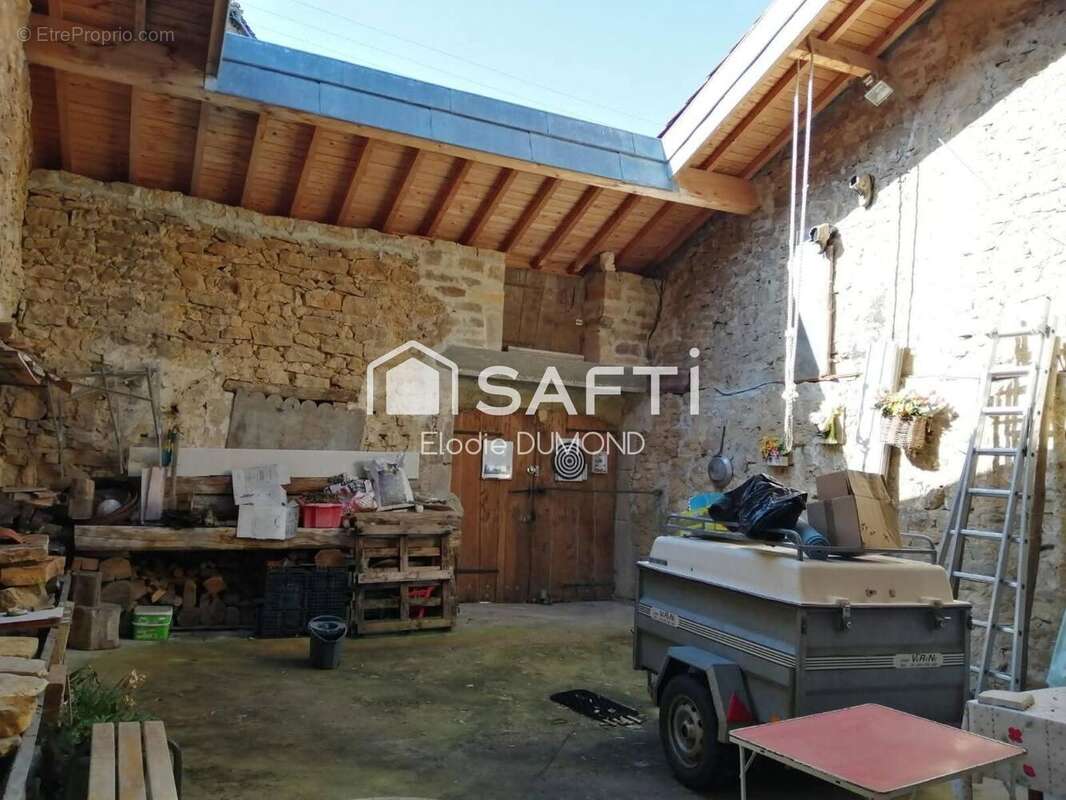 Photo 2 - Maison à SAINT-AMOUR