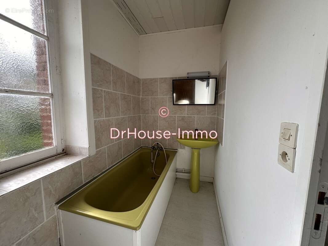 Maison à SAINT-SEVER-CALVADOS