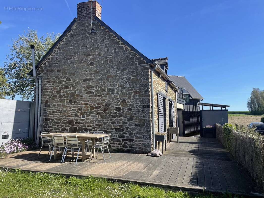 Maison à PLEUDIHEN-SUR-RANCE