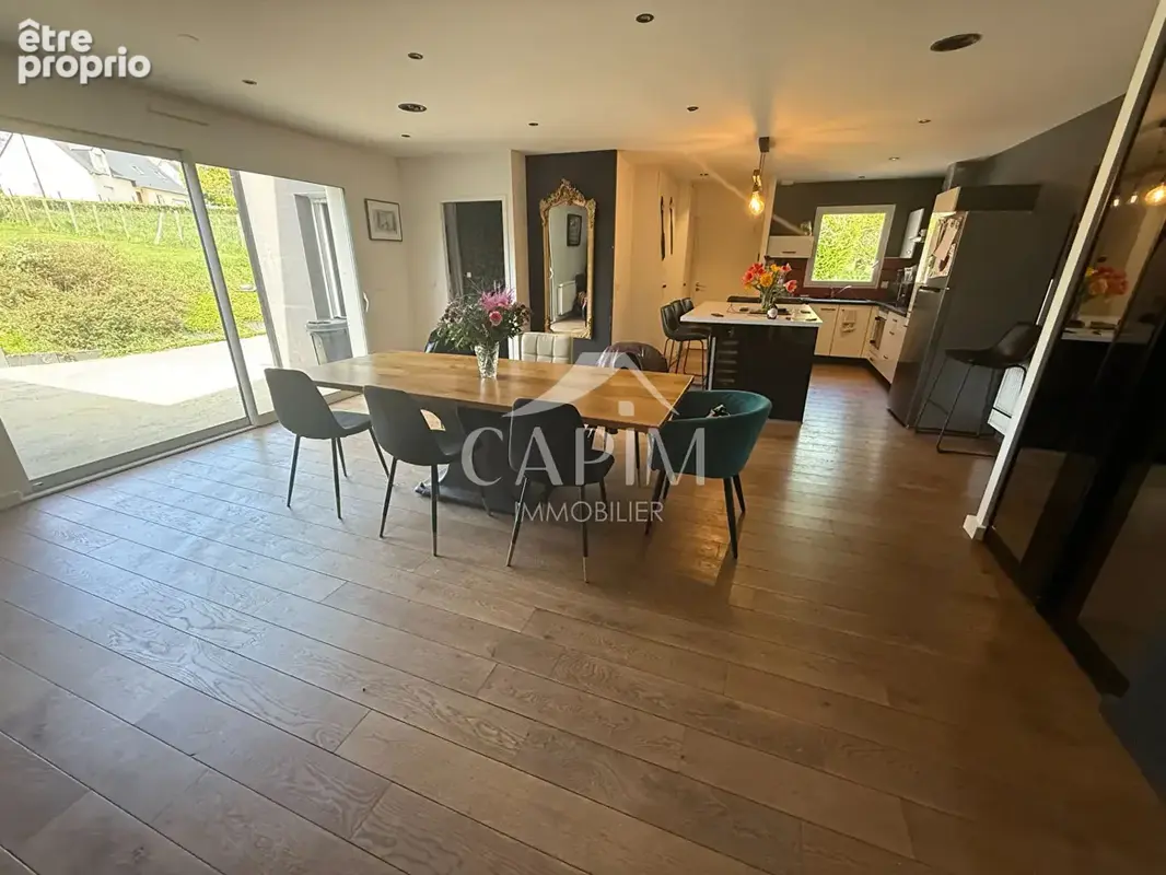 Maison Laignelet 7 pièce(s) - 6 Ch. 163.5 m2 - Garage - Terrasse - photo 2