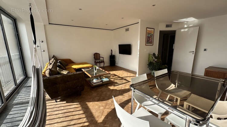 Appartement à MARSEILLE-8E