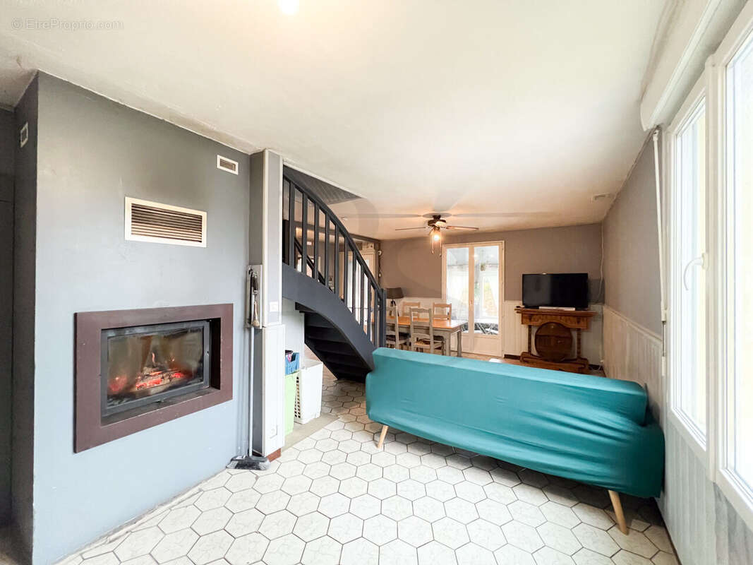 Maison à CHAMPSECRET