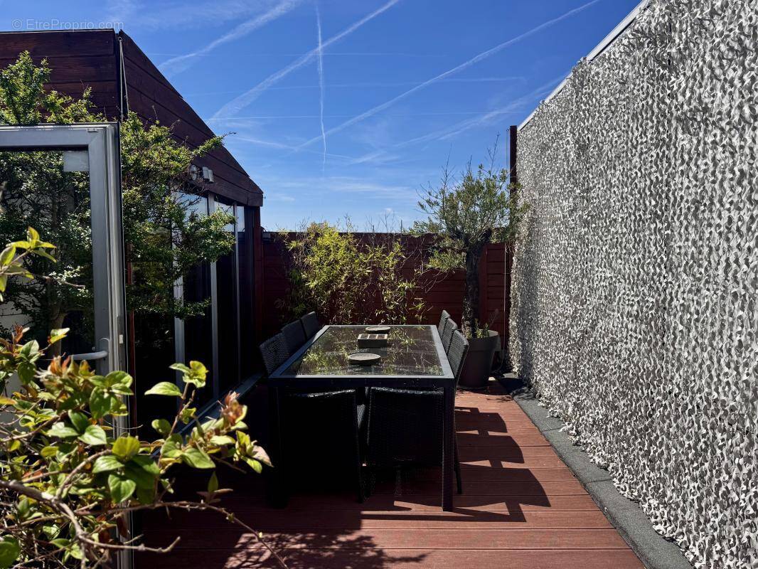 Appartement à LEVALLOIS-PERRET