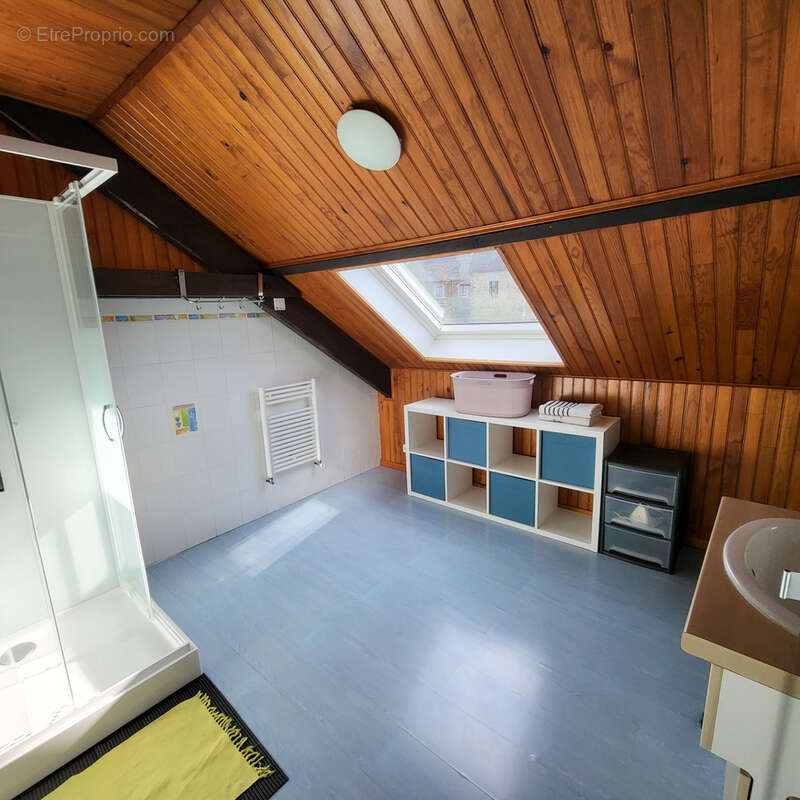 Appartement à RIOM-ES-MONTAGNES