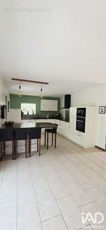 Maison 164 m² à Conde-Sainte-Libiaire  - photo 5