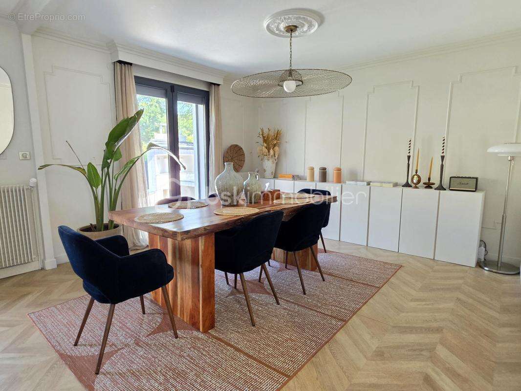 Pavillon Mansart 8 pièces 216m² indépendant sous-sol DPE C - photo 11