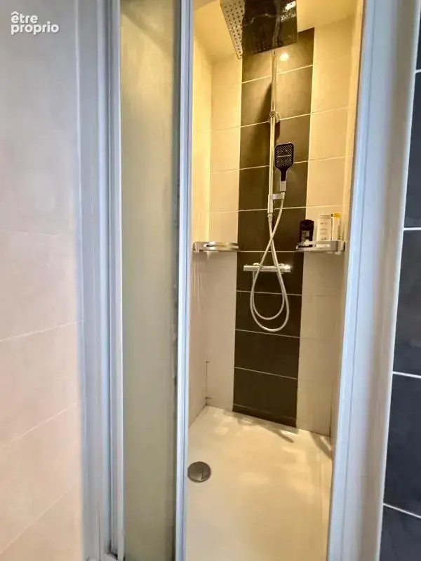 Maison de ville 84,06 m2 avec garage - Firminy centre / place Marquise - photo 9