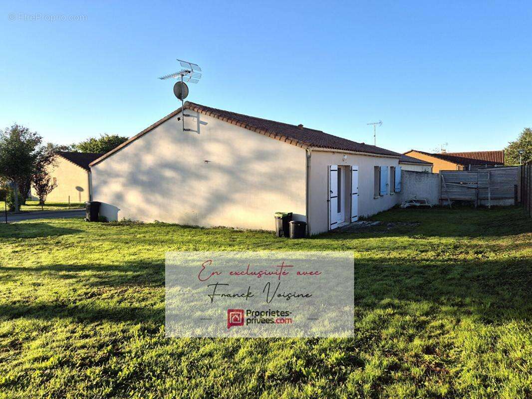 Maison à SAINT-PROUANT