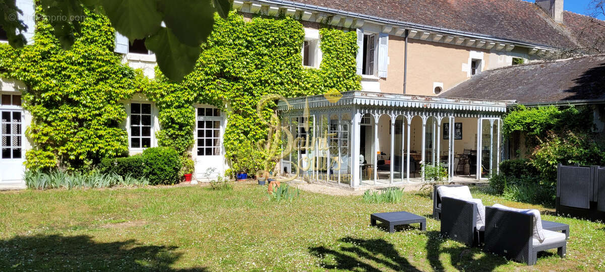Maison à CHAMPIGNY-SUR-VEUDE